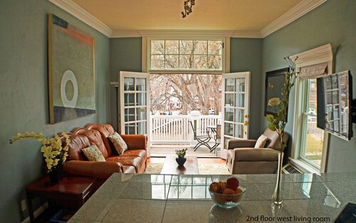 Heart of Manitou Springs. Award-winning. Luxurious. Rent all three apartments.