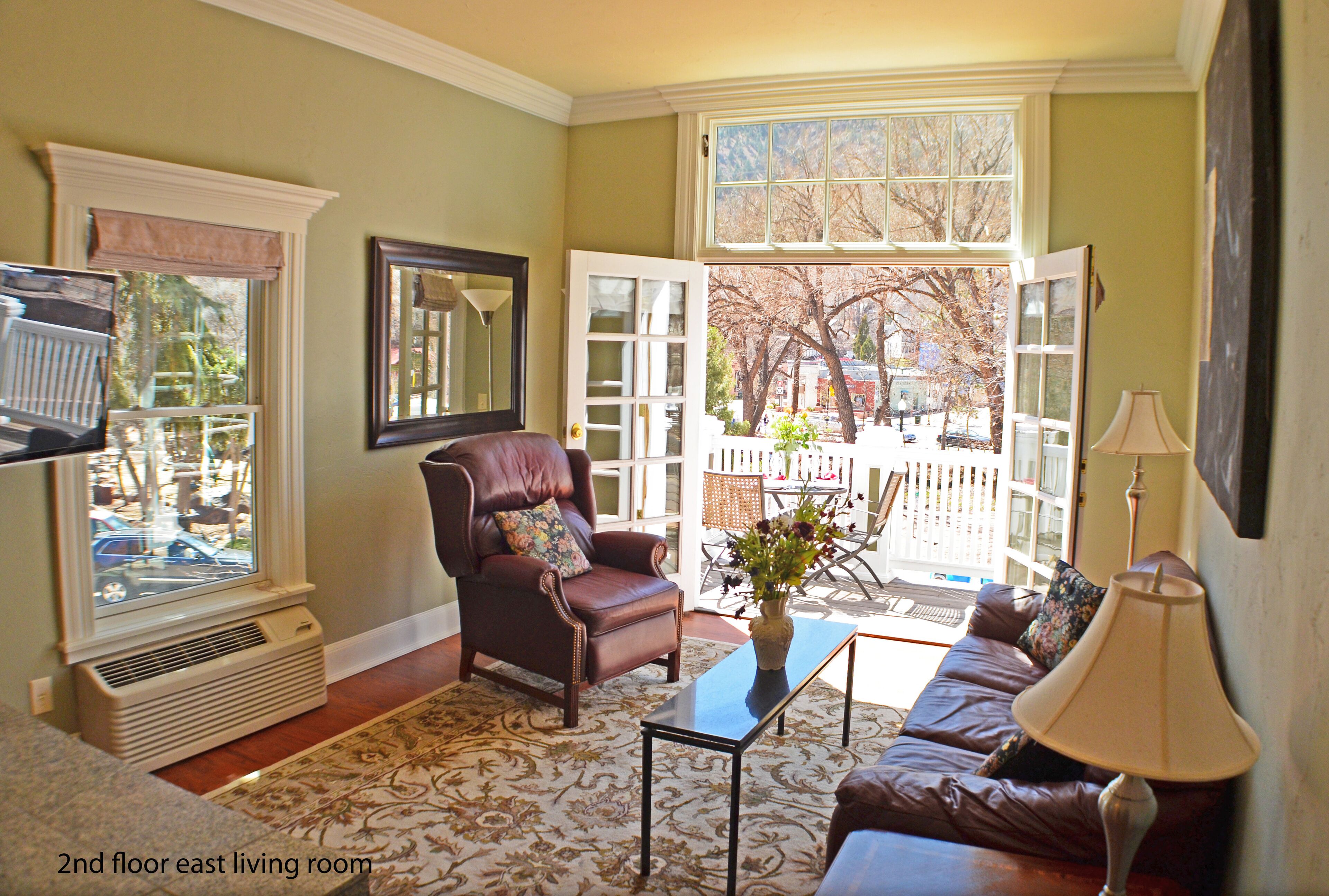 Smart TV, books, video library