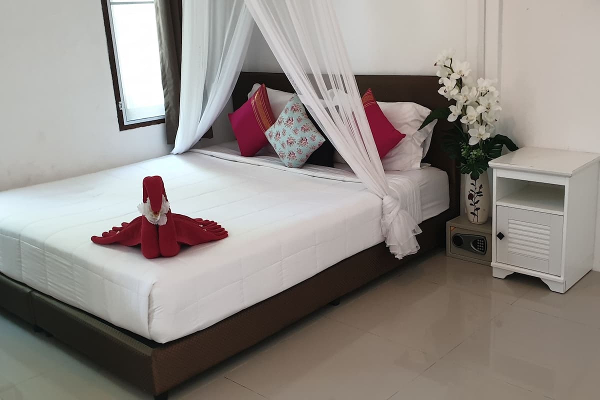 Deluxe Bungalow with Garden View  | Caja fuerte, cortinas opacas, tabla de planchar con plancha