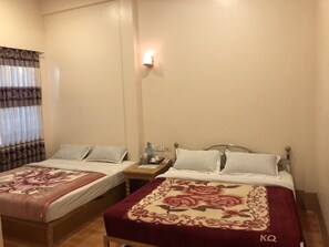 Family Room | Room amenity - Pinlon Pann motel (Mawlamyine)