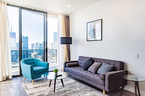 Hope Street 2295 - Sky High 1 Bedroom Apartment | Living area - SoFun Apartment at South Brisbane (South Brisbane)