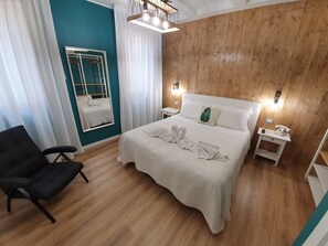Căn hộ Deluxe, 2 phòng ngủ | Chăn bông, két bảo mật tại phòng, màn/rèm cản sáng 