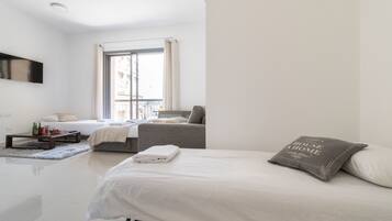 Comfort Apartment, 1 Bedroom | 1 bedroom, desk, blackout curtains, soundproofing