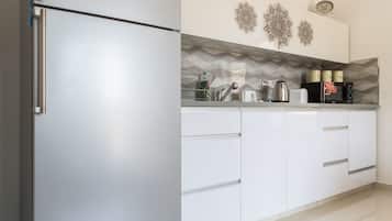 Comfort Apartment, 1 Bedroom | Private kitchen