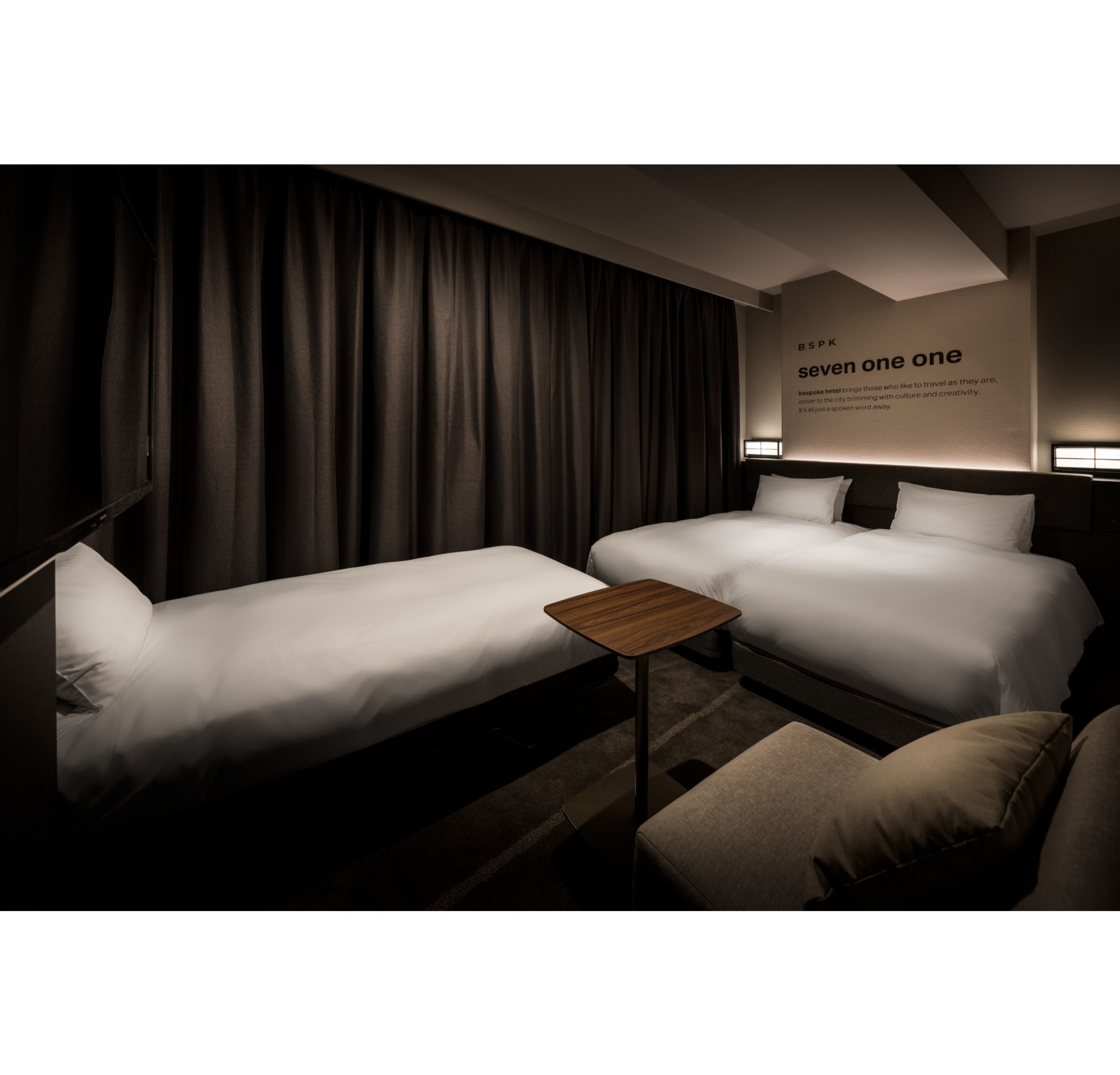 deluxe twin room | in-room safe, desk, blackout curtains, soundproofing