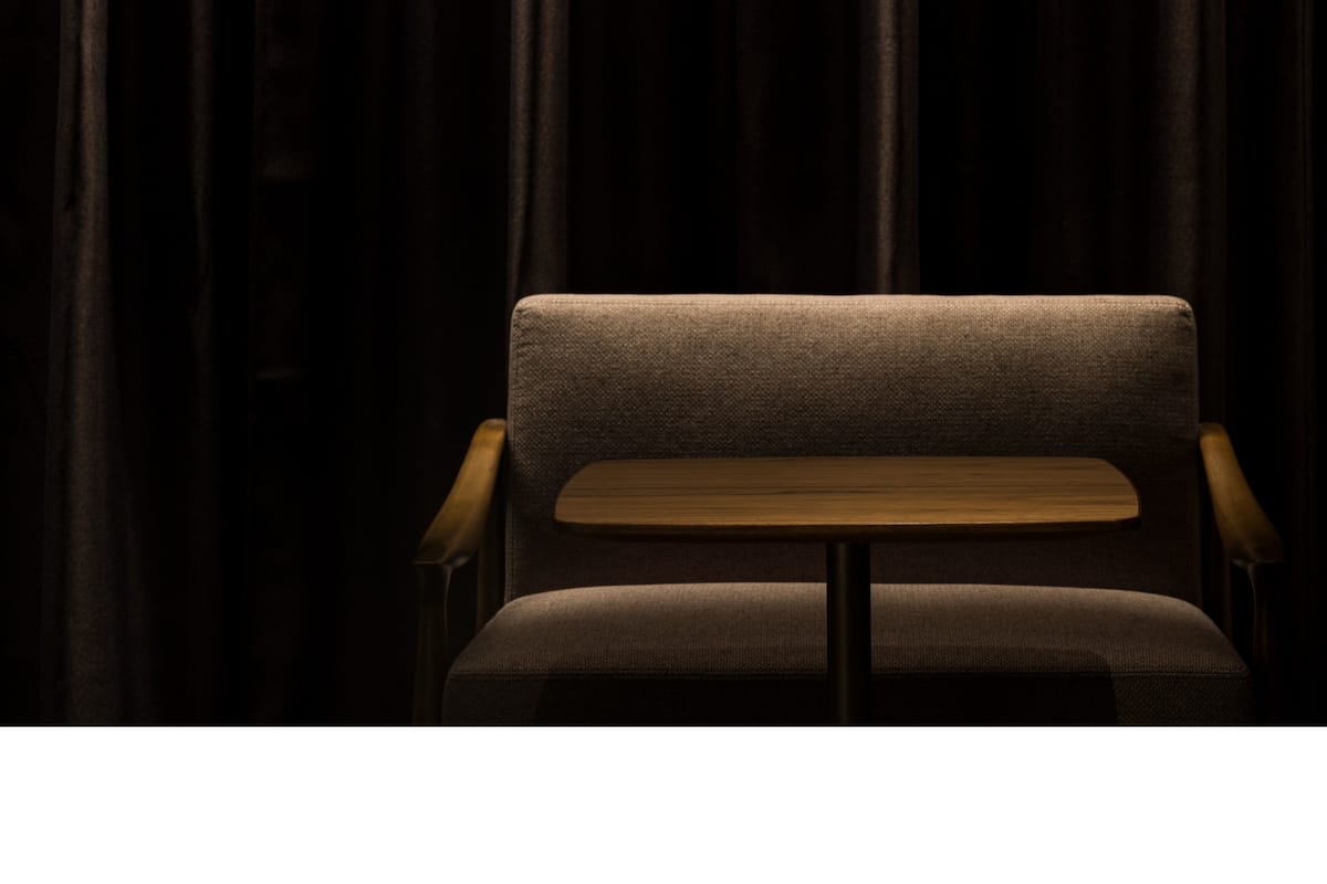 Coffres-forts dans les chambres, bureau, rideaux occultants