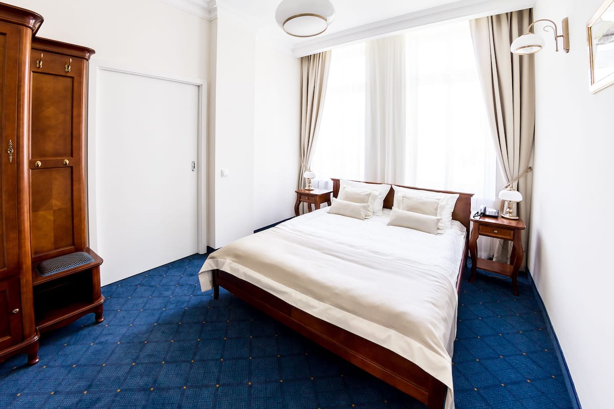 Double Room, Accessible, River View | In-room safe, desk, blackout drapes, iron/ironing board