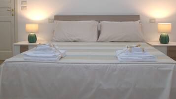 Deluxe Triple Room | Desk, blackout curtains, soundproofing, free WiFi