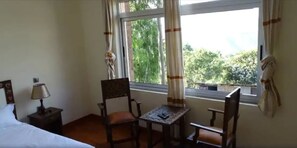 Smart TV - FikirandRay Lodge (Lalibela)
