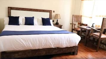 Cots/infant beds, free WiFi