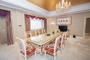 Room - Danube International Hotel (Qingdao)