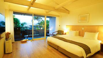 Premium bedding, minibar, in-room safe, desk