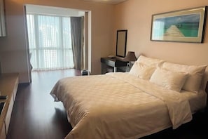 Cribs/infant beds