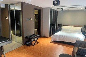 Cots/infant beds - Housing International Hotel (Qingdao)