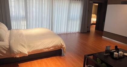 Housing International Hotel