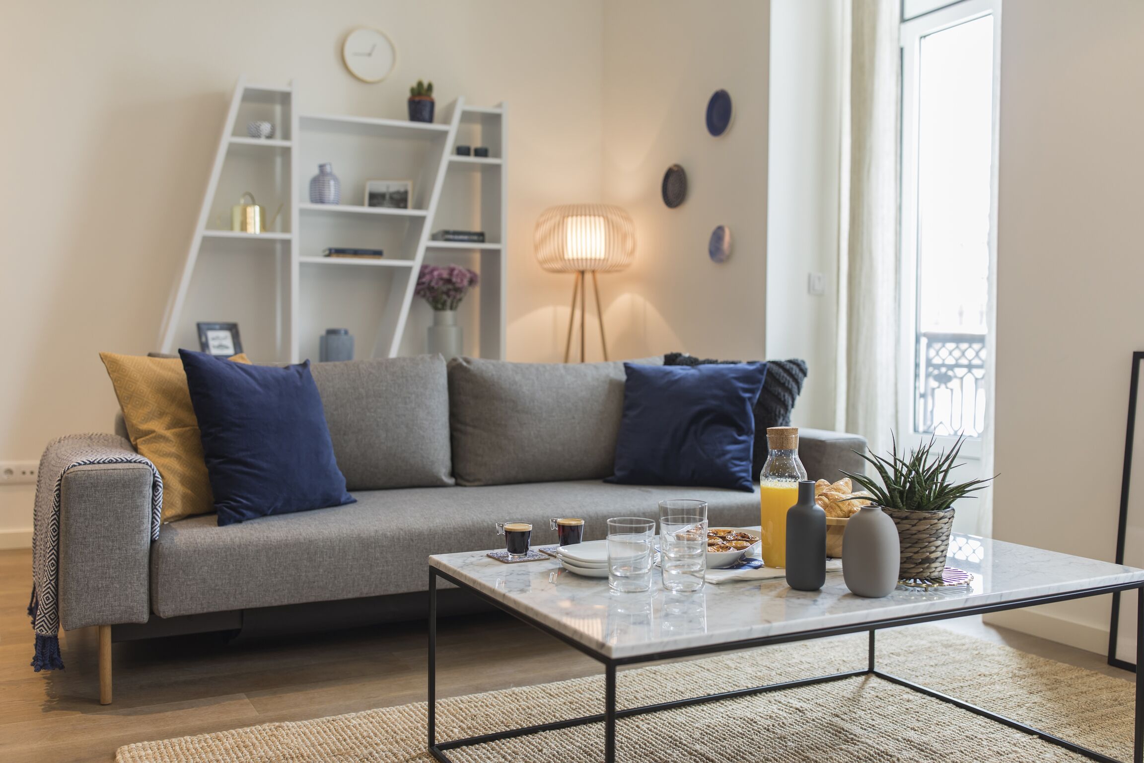 Fernseher, Stereoanlage