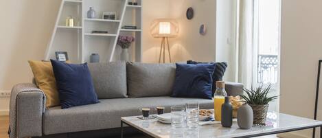 Fernseher, Stereoanlage