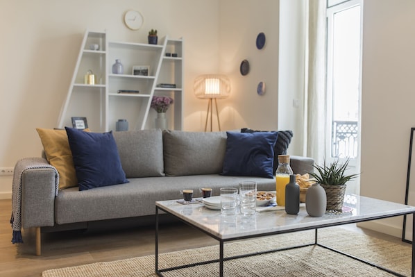 Fernseher, Stereoanlage