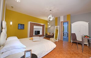 Deluxe Suite | Premium bedding, down comforters, minibar, rollaway beds - Villa Garassino (Treiso)