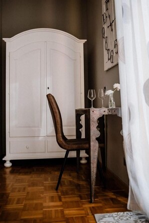 Flat-screen TV - Villa Garassino (Treiso)