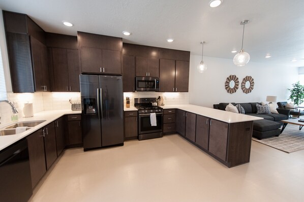 Fridge, microwave, oven, stovetop