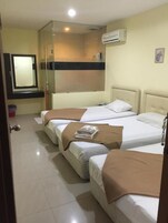 Family Room | Meja, Wi-fi percuma, cadar katil 