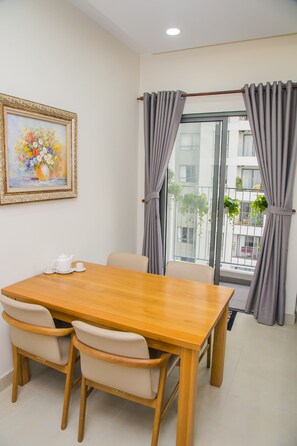 Dining - Thao Dien Masteri T3 (Ho Chi Minh)