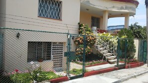 Entrada de la propiedad