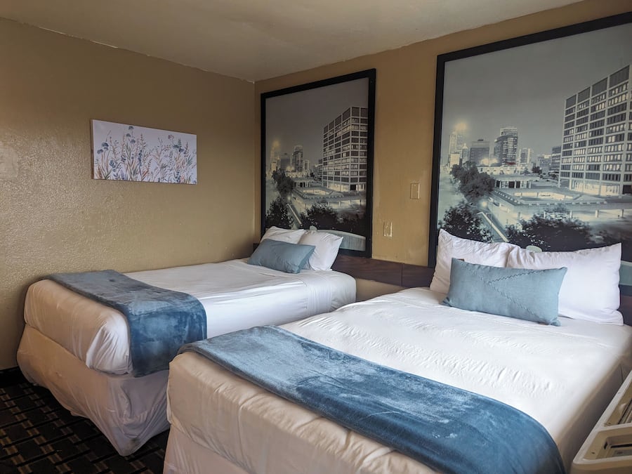 Free WiFi, bed sheets