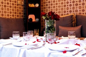 Classic Room, Mixed Dorm, Accessible, City View | Living room | Fireplace, MP3 dock, heated floors, computer monitors - Hostel Dream Belko (Marrakech)