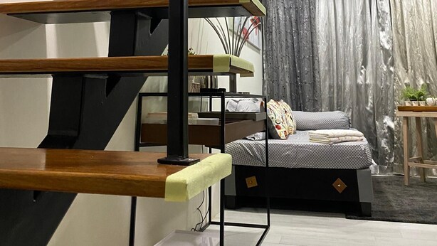 Executive loft | Living area | 50-inch Smart TV with satellite channels, TV - Rest House (Singapore)