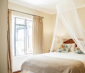 Comfort Cottage, 2 Bedrooms | Free WiFi, bed sheets - Forget Me Not (Franschhoek)