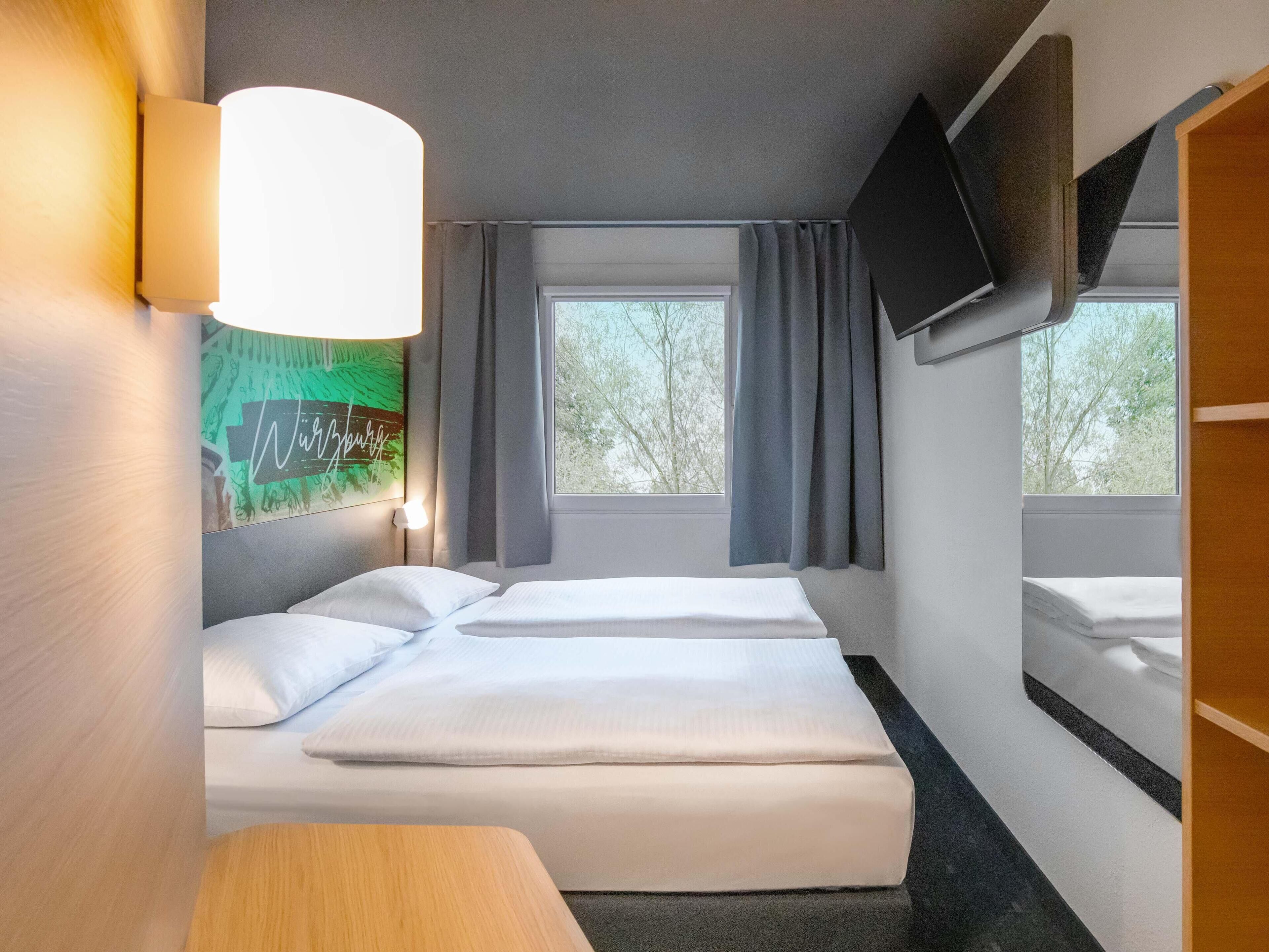 Double Room | Desk, blackout curtains, soundproofing, free WiFi