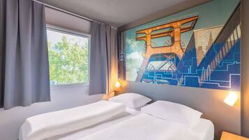 Double Room | Desk, blackout drapes, soundproofing, free WiFi