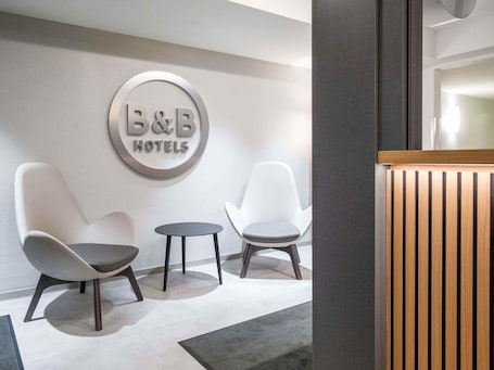 Interior. B&B HOTEL Würzburg-Ost