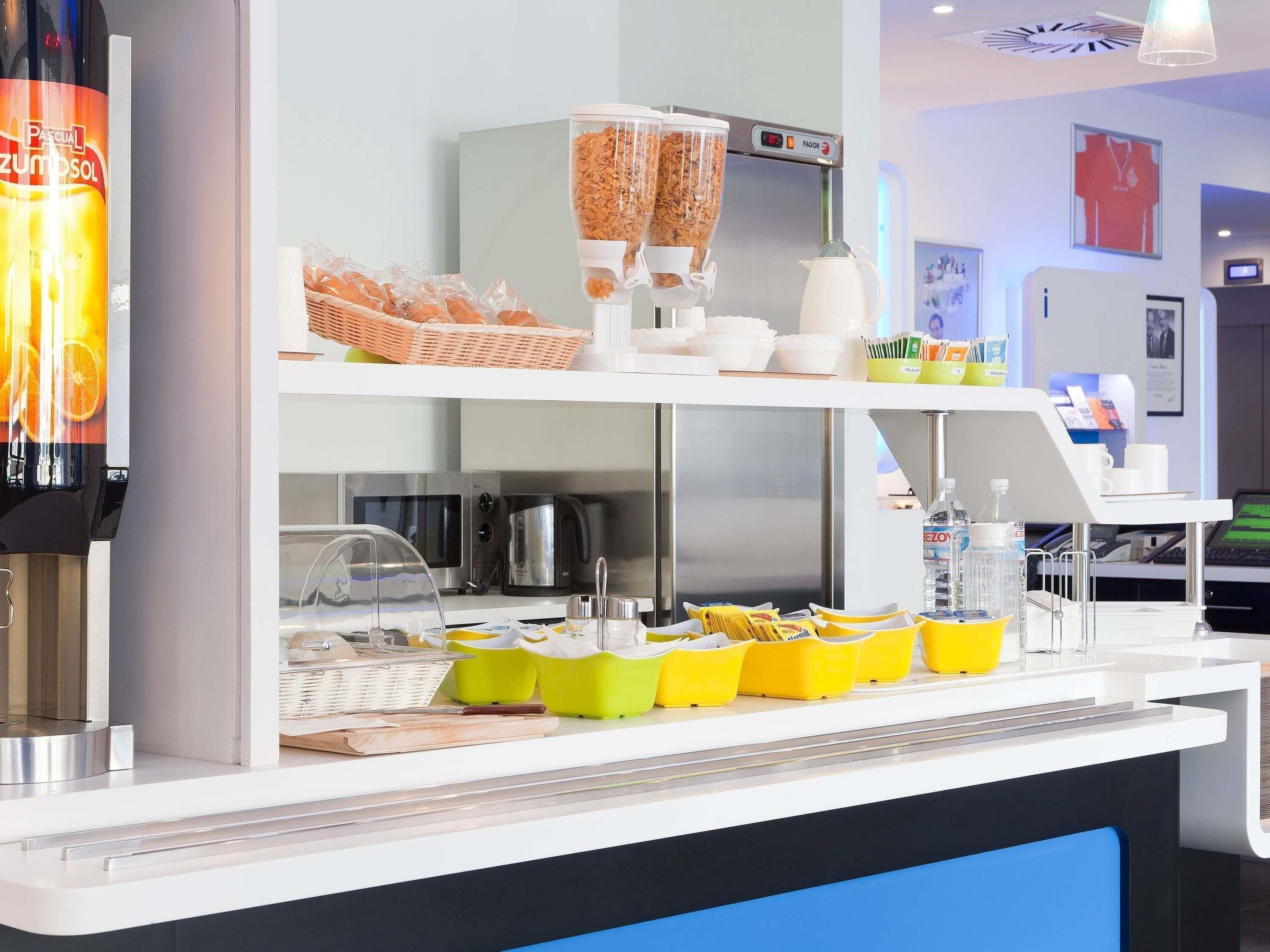 Buffet breakfast on weekends (EUR 11.50 per person)