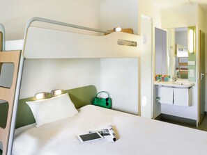 Habitació estàndard, 1 llit doble | Cortines opaques i habitacions insonoritzades
