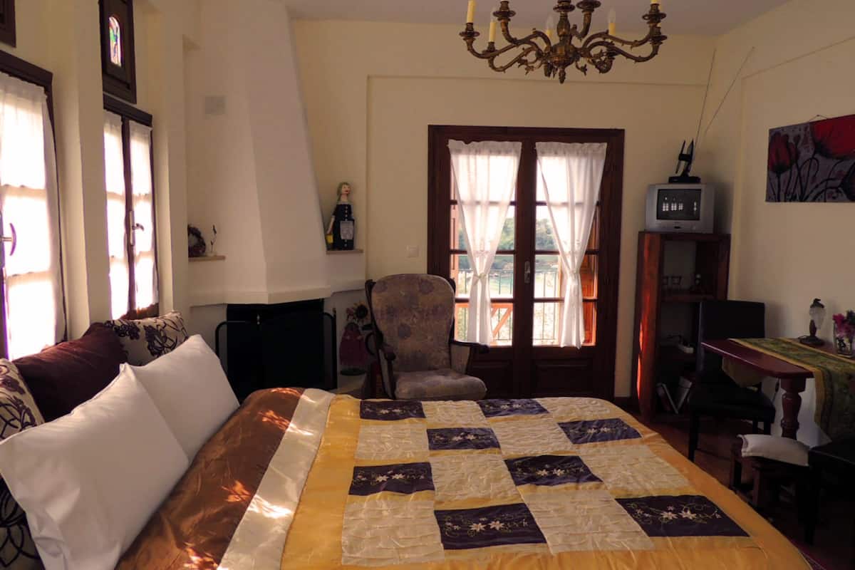 Double Room | 1 bedroom, Egyptian cotton sheets, premium bedding, down comforters