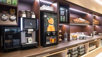 Daily buffet breakfast (EUR 13.9 per person)