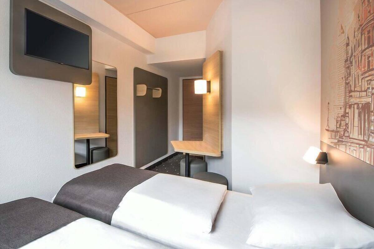Bureau, chambres insonorisées, Wi-Fi gratuit, draps fournis