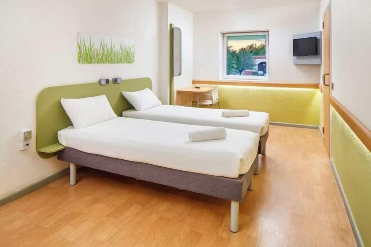 Desk, free WiFi, bed sheets