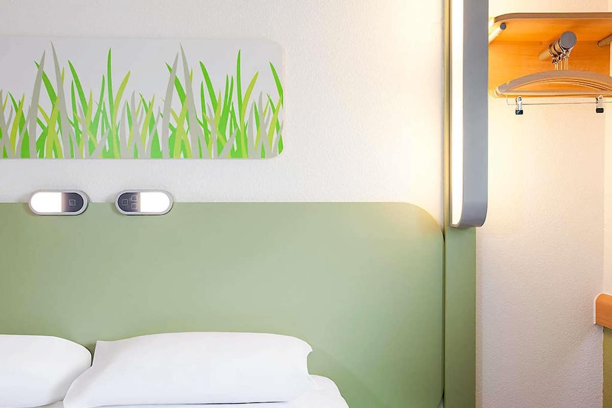 Standard Double Room, 1 Double Bed | Desk, WiFi (free), bed sheets