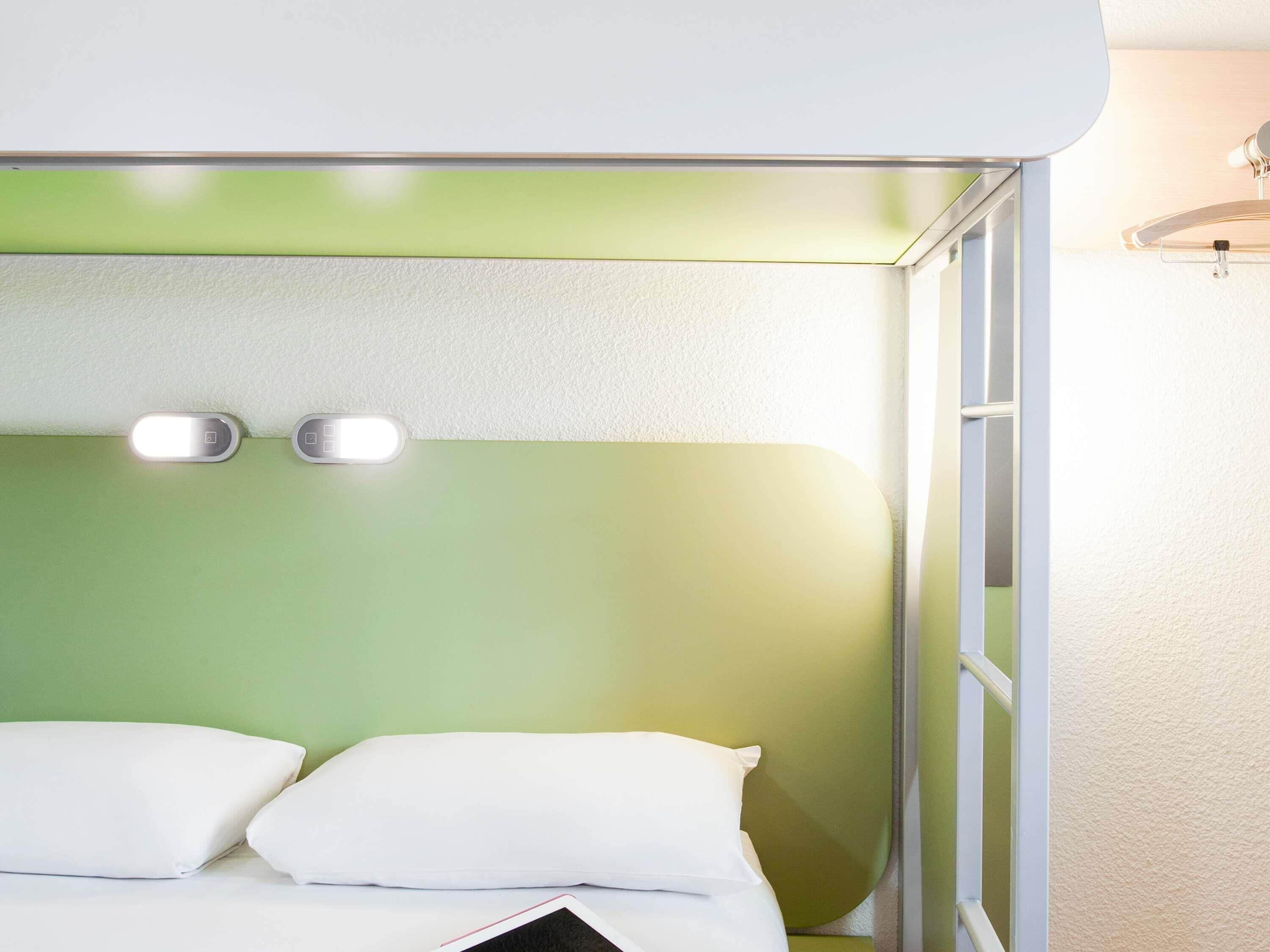 Standard Triple Room, Multiple Beds | Desk, free WiFi, bed sheets