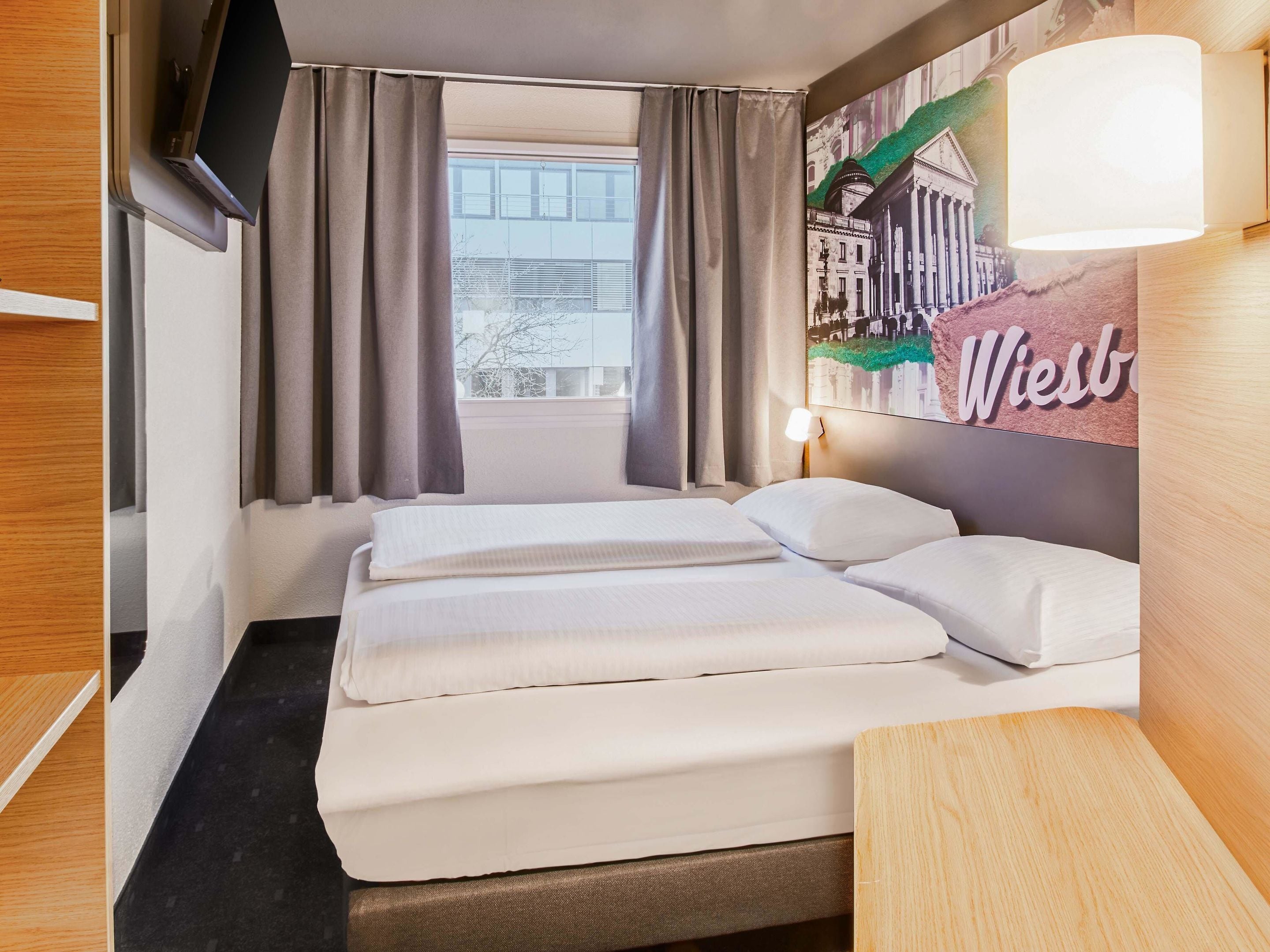 Phòng đôi | Bàn, màn/rèm cản sáng, phòng cách âm 