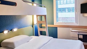 Desk, blackout curtains, soundproofing, free WiFi