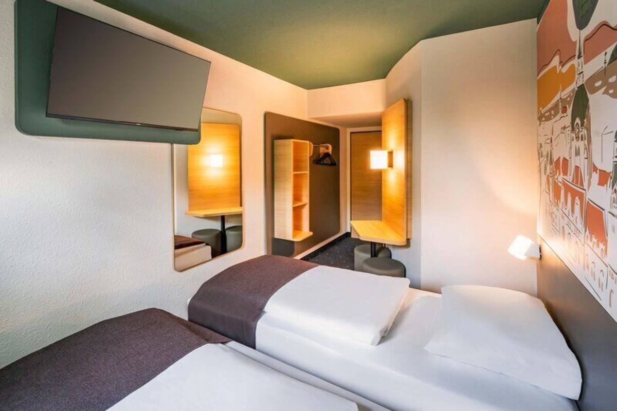 Bureau, rideaux occultants, chambres insonorisées, Wi-Fi gratuit