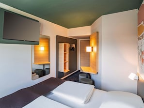 1 habitación, escritorio, cortinas blackout y insonorización