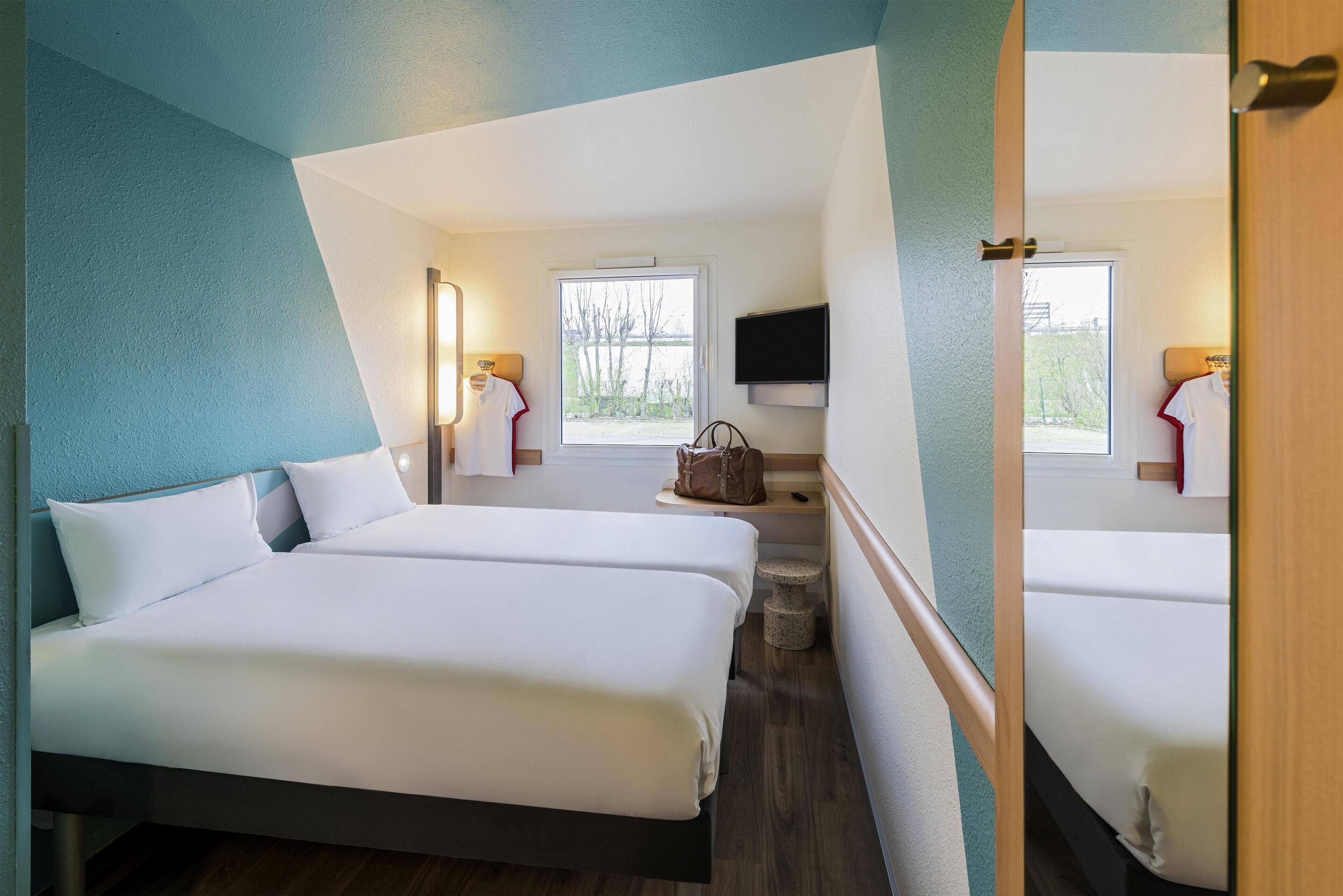 Twin Room | Free WiFi