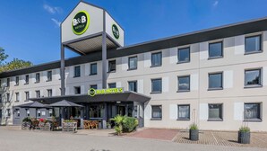 Unclassified image, 2 of 26, button - B&B HOTEL Regensburg-Ost (Regensburg)