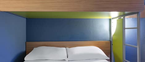 Bureau, rideaux occultants, chambres insonorisées, Wi-Fi gratuit